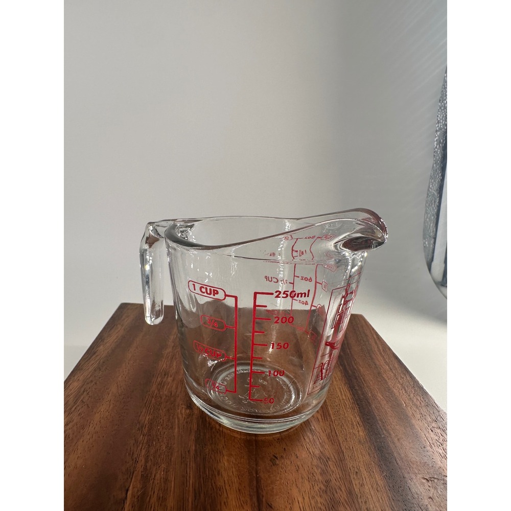 Anchor Hocking 1 Cup 8oz 250ml Glass Measuring Cup Red Graphics Clear Glass